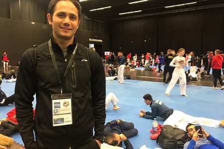 “سعید حسنی پور” با عقد قراردادی بعنوان مربی تیم ملی کاراته هنگ کنگ انتخاب شد.