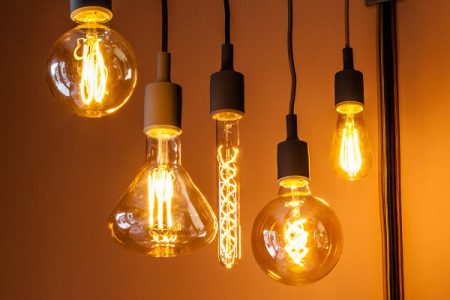 تخفیف ۱۰۰ درصدی بهای برق به مشترکین کم‌مصرف