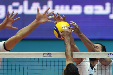 تیم والیبال گیلان صدرنشین لیگ کشور شد