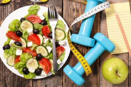 کم کربوهیدرات یا کم چرب؛ کدام رژیم غذایی برای کاهش وزن و کنترل دیابت بهتر است؟