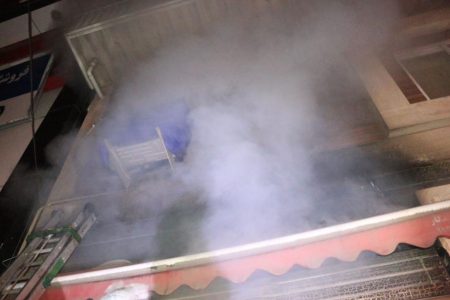 چراغ آترا مغازه‌ای در رشت را به آتش کشید