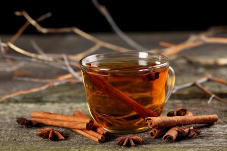 چه کسانی نباید چای پررنگ بخورند/ اثرات کافئین بر بدن