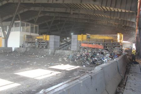 لزوم تسریع در تکمیل پروژه پردازش زباله در شرکت کود آلی استان گیلان