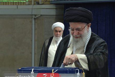 دوام، قوام، عزت و آبروی جمهوری اسلامی در دنیا متوقف به حضور مردم است