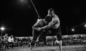 کشتی گیله ‌مردی در مناره بازار صومعه‌سرا برگزار می شود