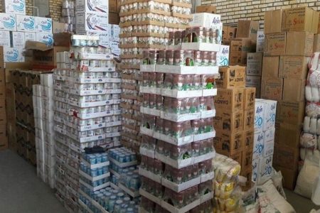 کشف بیش از ۱۴ هزار انواع مواد غذایی احتکار شده در آستانه اشرفیه