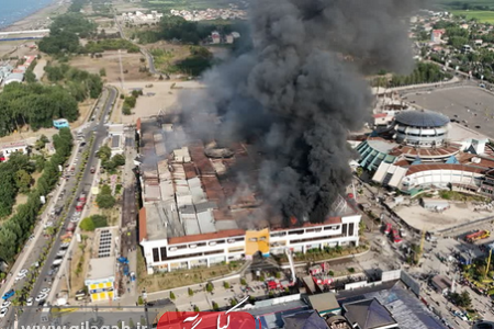 جزئیات تازه از آتش‌سوزی مجتمع تجاری در منطقه آزاد انزلی