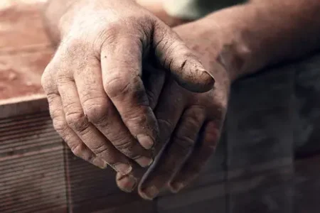 آیا بازنشستگی مشاغل سخت آسان‌تر شد؟ پاسخ قانون جدید به یک مطالبه قدیمی