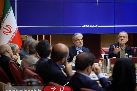 پزشکیان: دانشگاه‌ها به نهادی برای توسعه و حل مسائل کشور تبدیل شوند