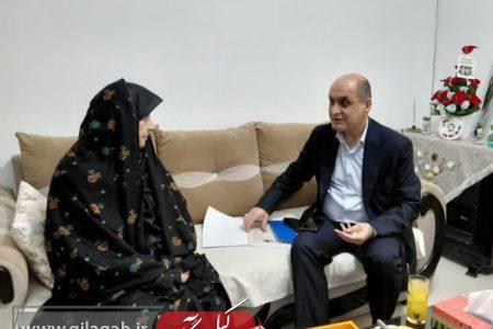 دیدار استاندار گیلان با مادر روحانی شهید محمدعلی اصغری در رشت